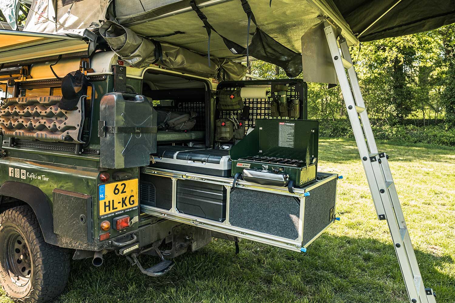 CN TW-75 dual zone fridge freezer overland travel on slide-out drawer