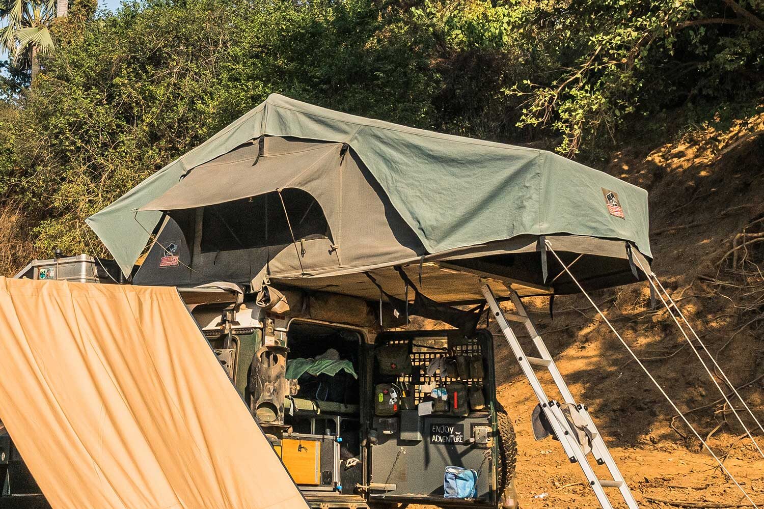 Tembo 4x4 rooftop tent