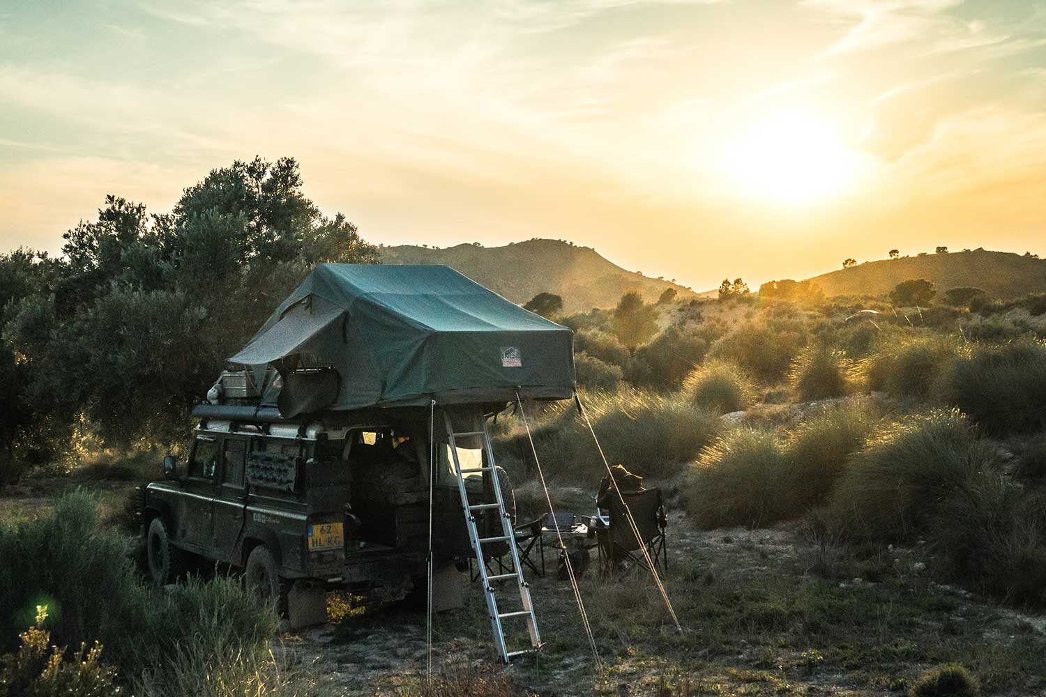 Tembo 4x4 rooftent on the overland Defender