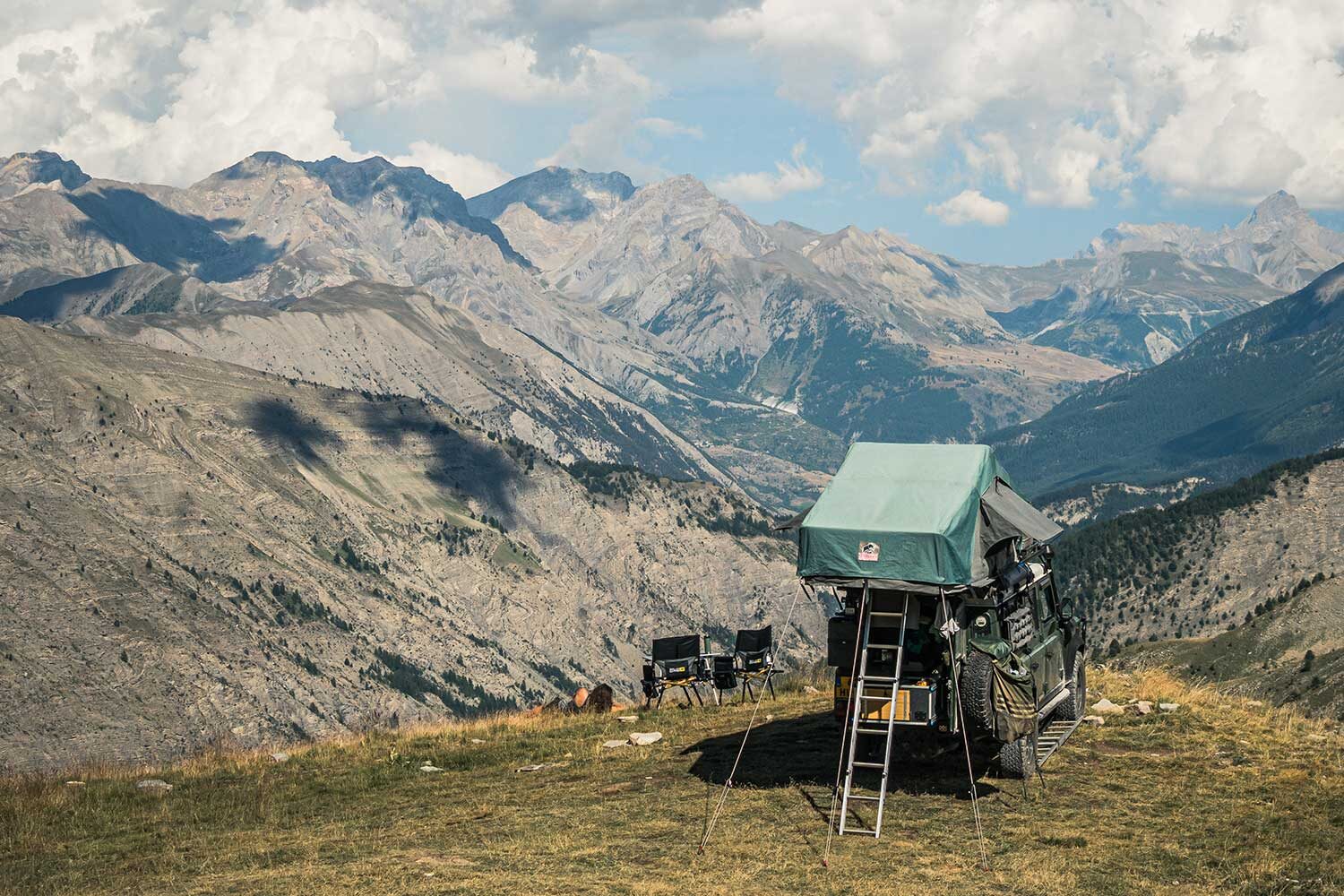 Tembo 4x4 rooftop tent wildcamping Alps
