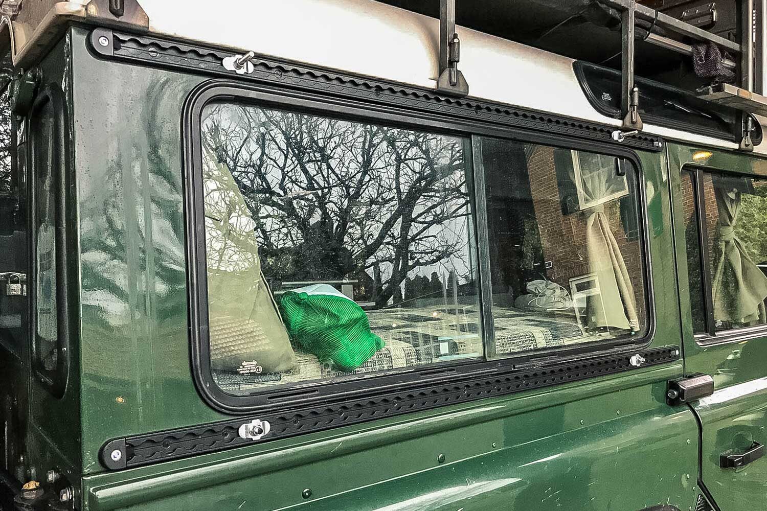 Airline rails on a Defender 110 Station Wagon