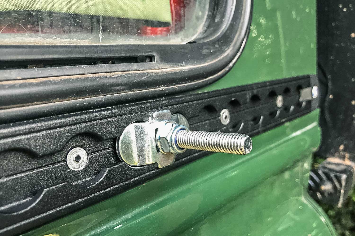 Mounting points for support brackets recovery boards